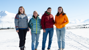 Photo of UNIS Students in Longyearbyen